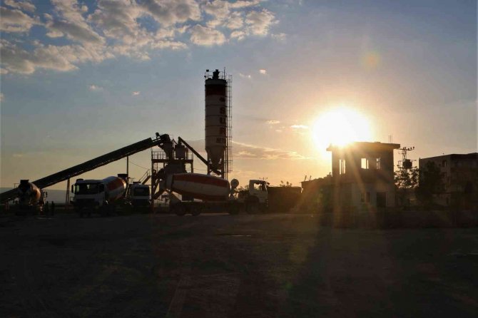 Toki̇’nin Dev Sosyal Konut Projesi Sektör Temsilcileri Ve Vatandaşları Heyecanlandırdı