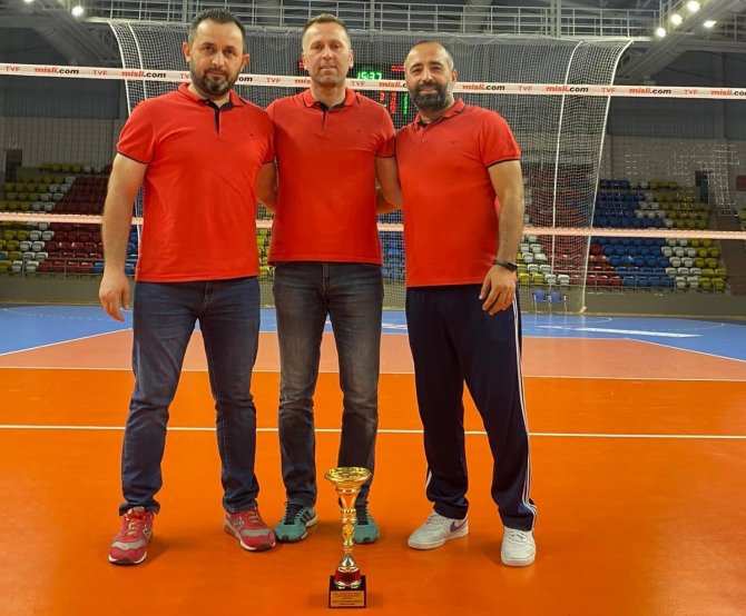 Düzce Voleybol Takımı 2. Lig Hazırlıklarını Sürdürüyor