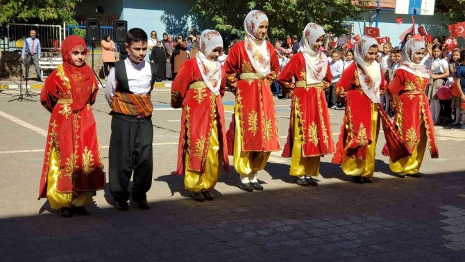 Karakoçan’da İlköğretim Haftası Kutlandı