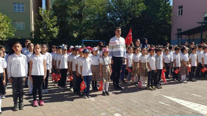 Karakoçan’da İlköğretim Haftası Kutlandı