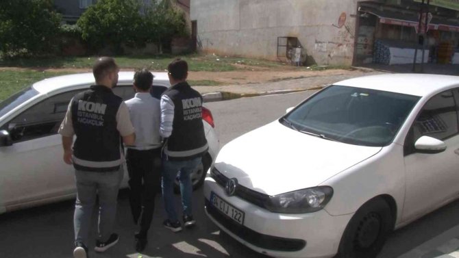 Sultanbeyli’de ’Zincir’ Operasyonunda Depo Baskını: 3 Gözaltı