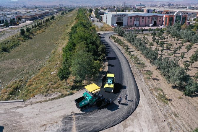 Karatay Belediyesi Yol Çalışmaları Devam Ediyor