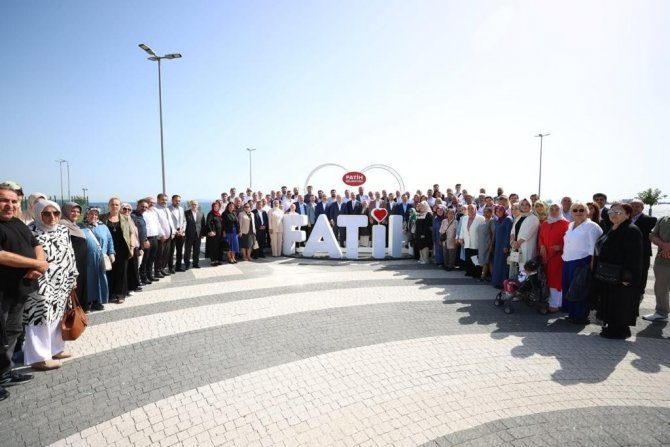 Bakan Kasapoğlu Fatih’te Vatandaşlarla Bir Araya Geldi