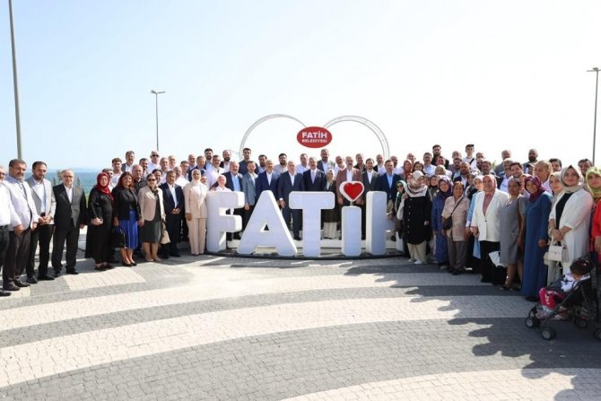 Bakan Kasapoğlu Fatih’te Vatandaşlarla Bir Araya Geldi