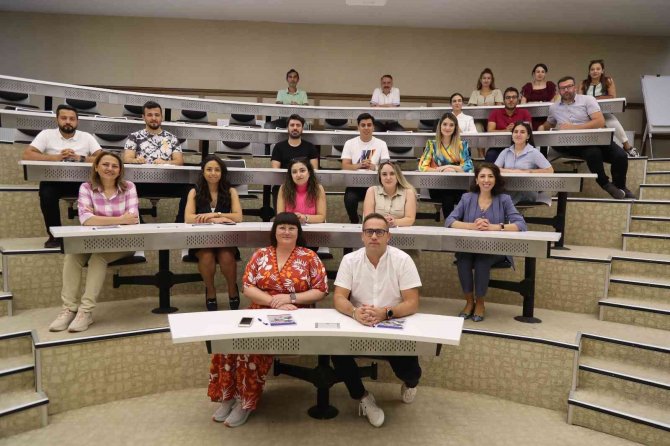 Hemşirelik Eğitiminde ‘Yenilikçi Öğretme Ve Öğrenme’ Hkü’de Mercek Altına Alındı