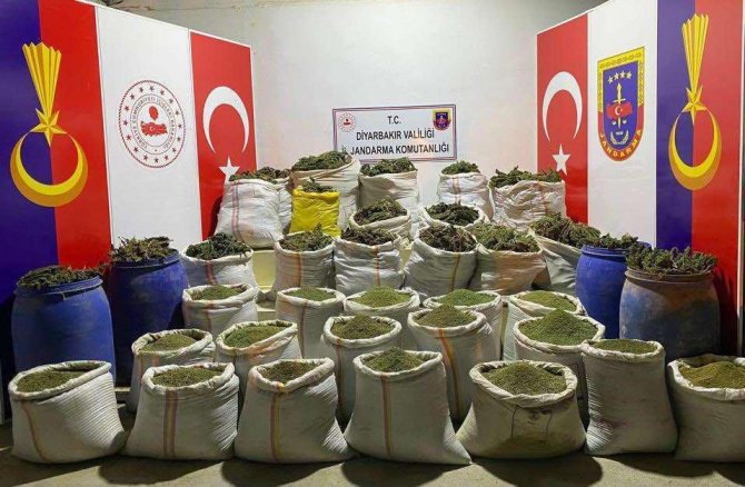 Eren Abluka Operasyonunda Tonlarca Uyuşturucu Ele Geçirildi
