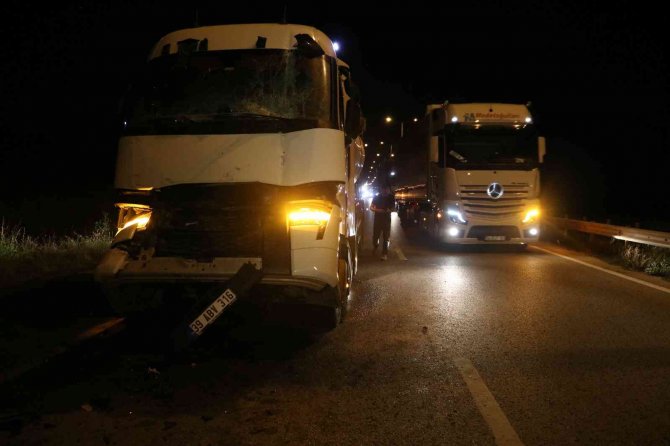 Kapıkule Yolunda 2 Tır Çarpıştı: 1 Yaralı