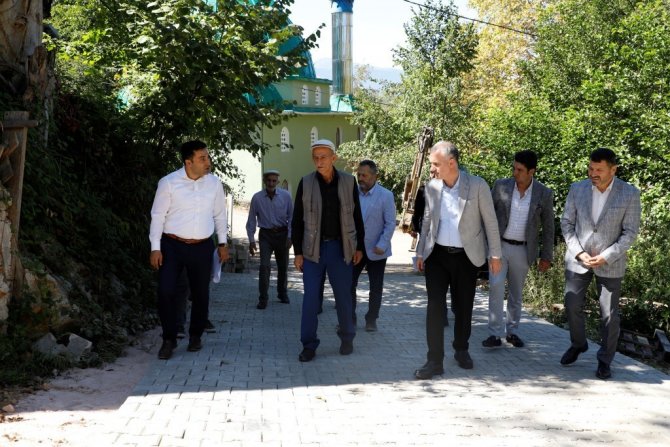 İ̇negöl’ün Mahalleleri Parke Taşlarıyla Kaplanıyor