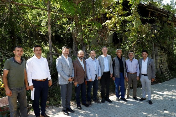 İ̇negöl’ün Mahalleleri Parke Taşlarıyla Kaplanıyor