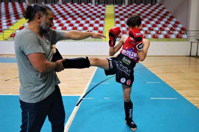 40 Yılını Verdiği Sporda Çocukları Da Onun İzinden Gidiyor