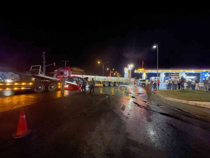 Manisa’da Tır İle Otomobil Çarpıştı: Otomobilde Bulunan 6 Kişi Ölümden Döndü