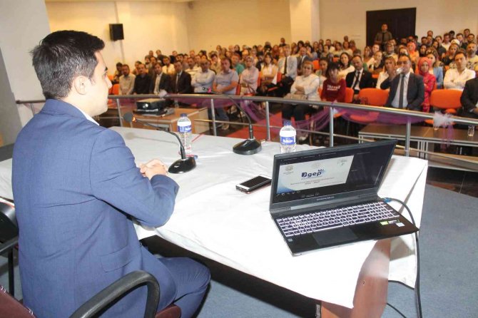 Manyas’ta Öğretmenlerle Sene Başı Toplantısı Yapıldı