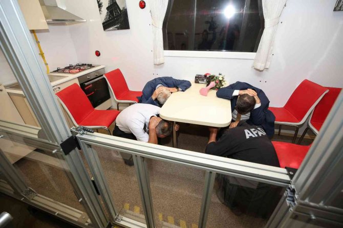 Deprem Simülasyonunda 6.5 Büyüklüğünde Depremi Yaşadılar