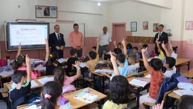 Bingöl İ̇l Milli Eğitim Müdürü Yücel, “Evlatlarımızı, Geleceğe Hazırlamak İçin Var Gücümüz İle Çalışıyoruz”