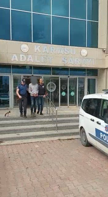 Suçüstü Yakalanan Hırsız Tutuklandı