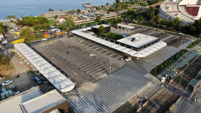 İ̇lçe Minibüsleri Şehre Girmek İçin Gün Sayıyor