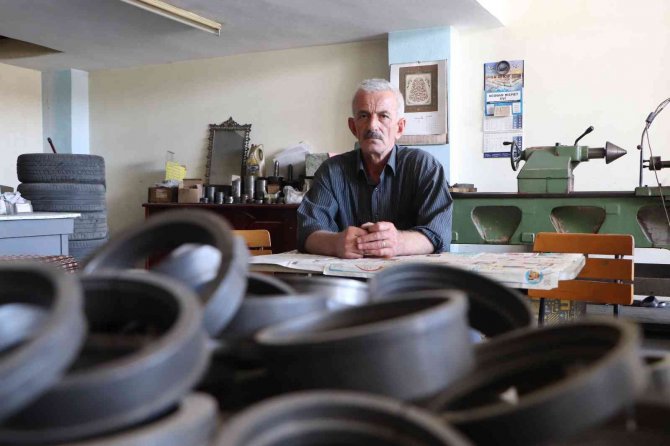 Yılın Ahisi Seçilen 50 Yıllık Tornacı: “İ̇şimi Hep Severek Ve İsteyerek Yaptım