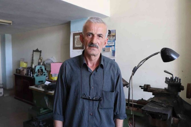 Yılın Ahisi Seçilen 50 Yıllık Tornacı: “İ̇şimi Hep Severek Ve İsteyerek Yaptım