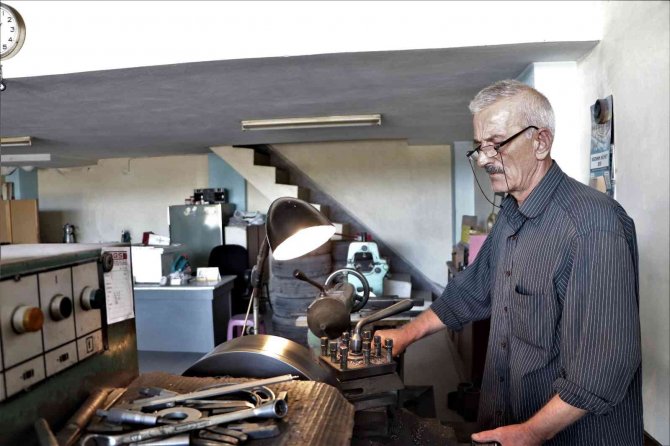 Yılın Ahisi Seçilen 50 Yıllık Tornacı: “İ̇şimi Hep Severek Ve İsteyerek Yaptım