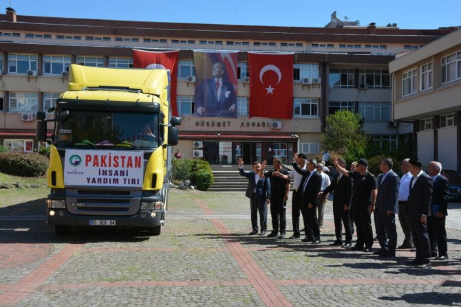 Sinop’tan Pakistan’a Yardım Tırı