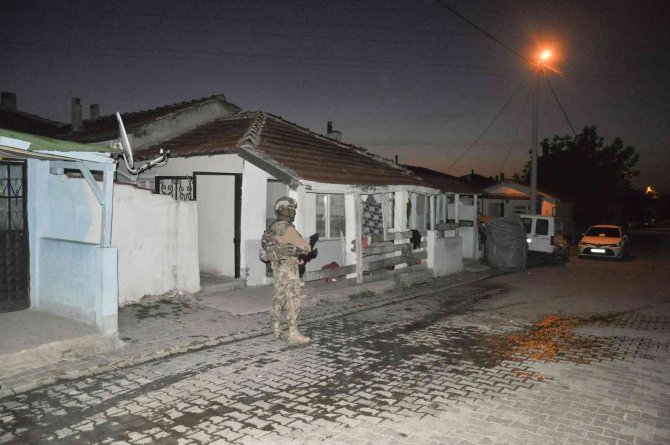 Tekirdağ’da Uyuşturucu Satıcılarına Şafak Operasyonu