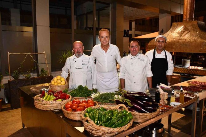Yabancı Şeflere Kebap Yapmayı Öğretti