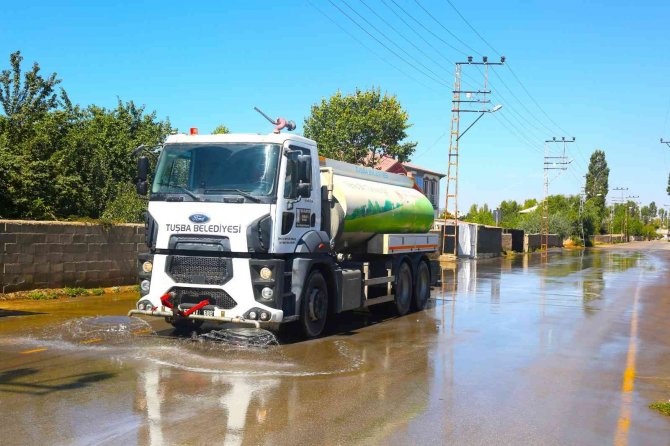 Tuşba Belediyesinden Sonbahar Temizliği