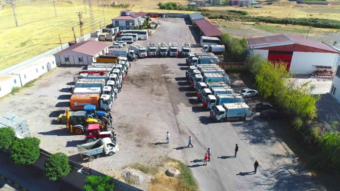 Tuşba Belediyesinden Sonbahar Temizliği