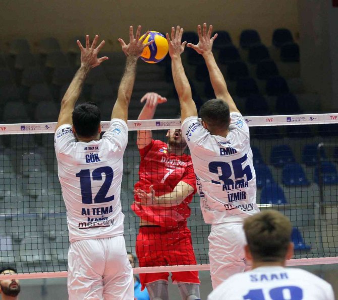 8. Tsyd İ̇zmir Voleybol Turnuvası’nda Şampiyon Yarın Belli Olacak