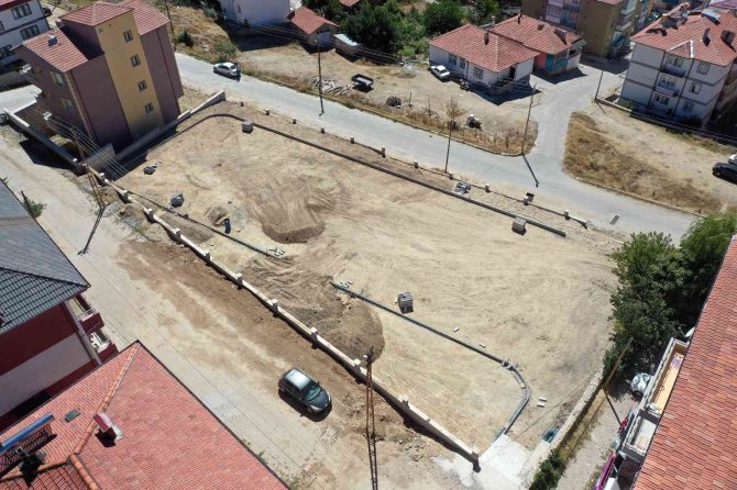 Akdağmadeni Belediyesi İlçeye Yeni Park Kazandırıyor