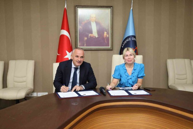 Rektör Özkan’dan Öğrencilere Yurt Müjdesi