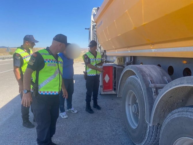Ankara’da Jandarmadan Servis Araçlarına Denetim