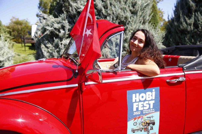 Antalya Caddeleri ‘Hobifest 2022’ Korteji İle Renklendi