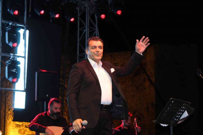 Ardahan Belediye Başkanı Sinop’ta Konser Verdi