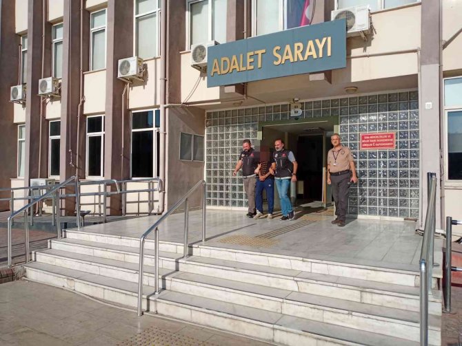 Terasta Uyuşturucu Partisine Polis Baskını: 13 Gözaltı, 1 Tutuklama
