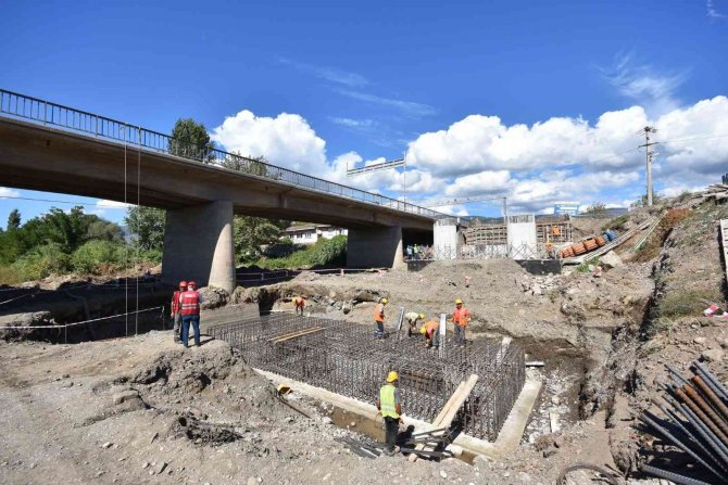 Başkan Özcan; “Niksar, Karadeniz Ve İ̇ç Anadolu’yu Birbirine Bağlayan Bir Köprü Olacak”