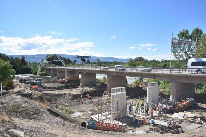 Başkan Özcan; “Niksar, Karadeniz Ve İ̇ç Anadolu’yu Birbirine Bağlayan Bir Köprü Olacak”