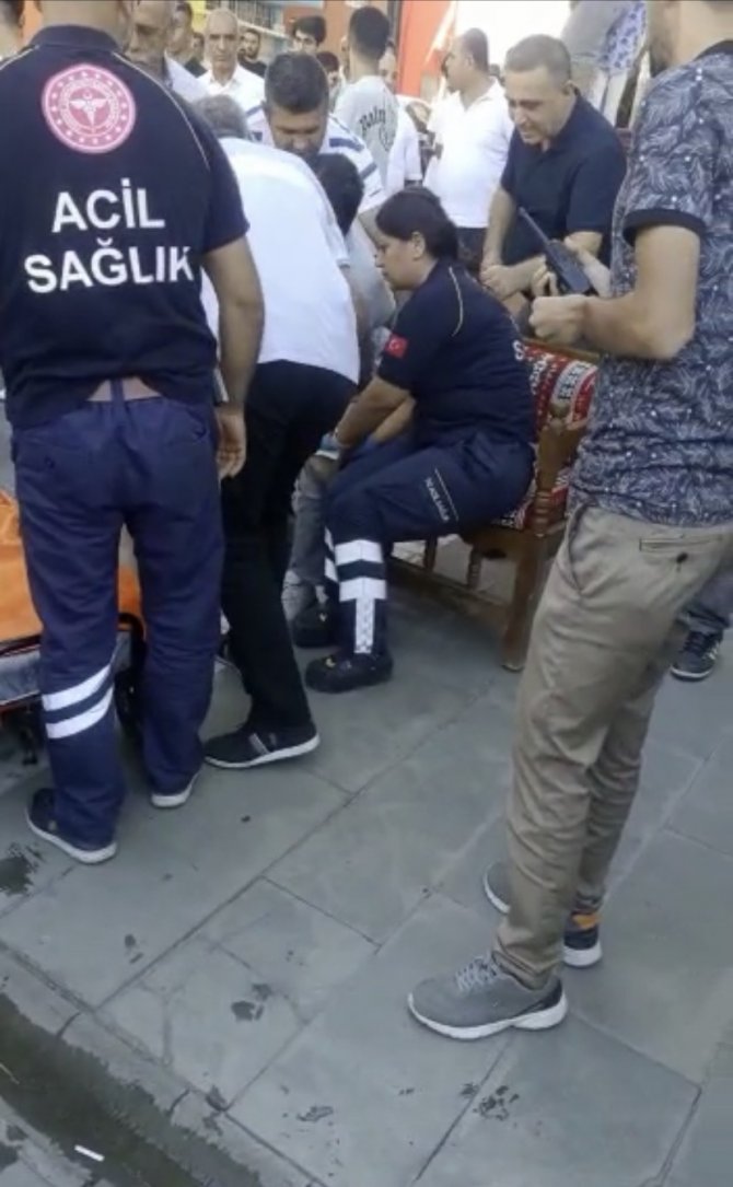 Bekçiye Bıçakla Saldırmaya Çalıştı, Bacağından Vurularak Etkisiz Hale Getirildi