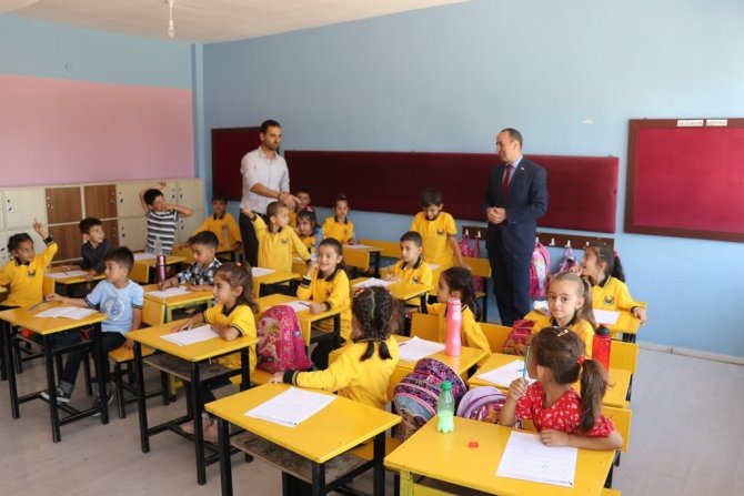 Bingöl’de Geri Dönüşüm Malzemeleri Kullanılarak Kütüphane Oluşturuldu