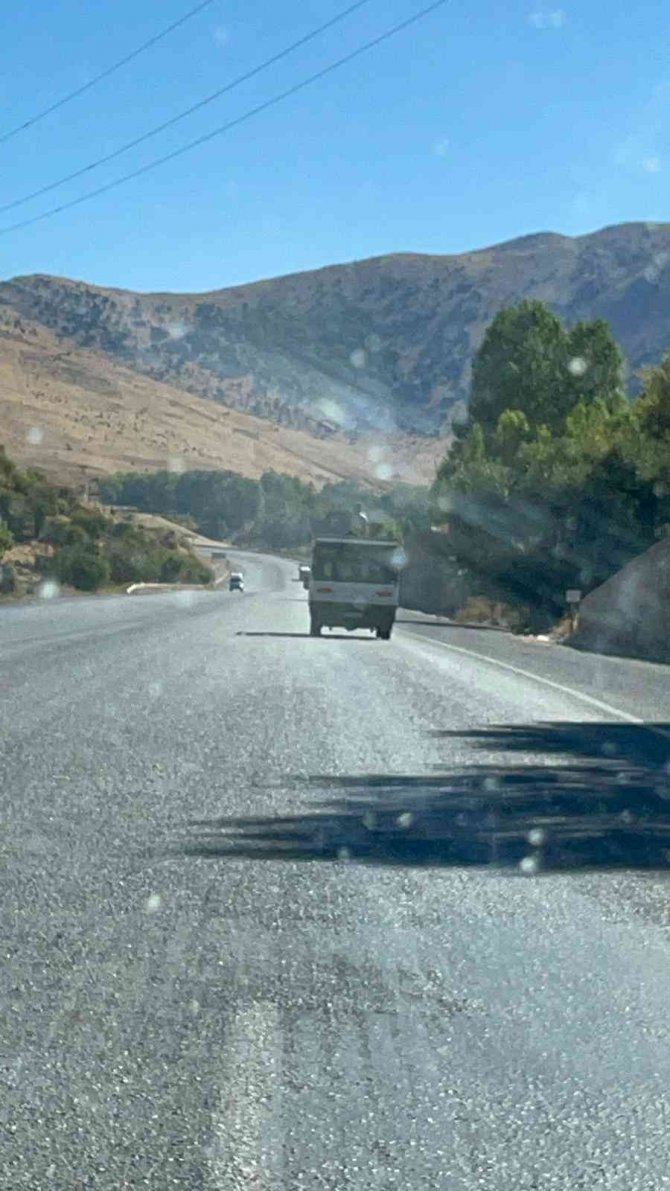 Kamyonet Kasasında Pes Dedirten Yolculuk