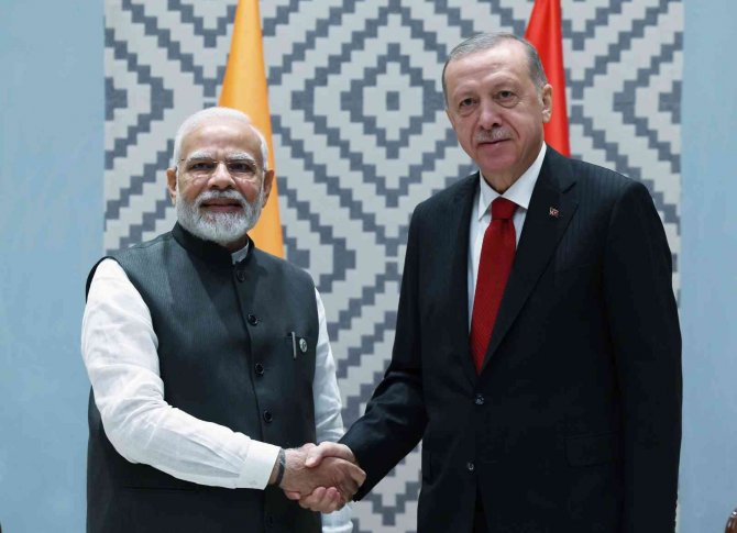 Cumhurbaşkanı Erdoğan, Hindistan Başbakanı Modi İle Görüştü