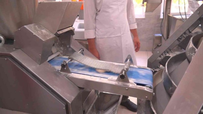 Meslek Lisesi Ekmek Üretimine Başladı