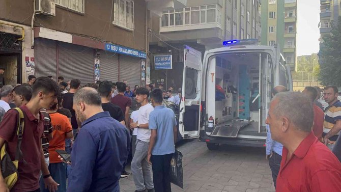 Diyarbakır’da 4. Kattan Düşen Küçük Kız Ağır Yaralandı
