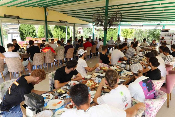 Nazilli Belediyesipor Kahvaltıda Buluştu