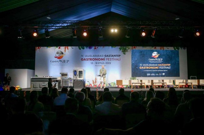 Gastronomi Festivali İkinci Gününde Dolu Dizgin Devam Ediyor