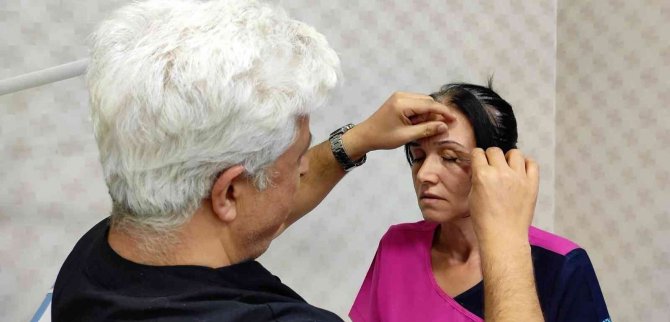 Göz Kapağı Düşüklüğü Ciddi Sağlık Sorunlara Davetiye Çıkarıyor