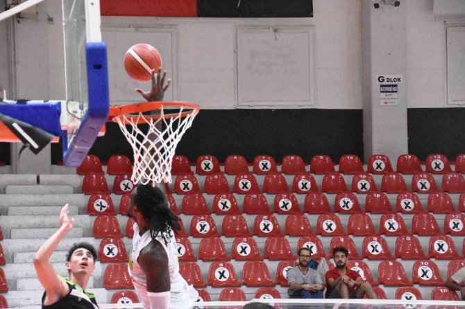 Ege Cup: Merkezefendi Basket: 74 - Manisa Büyükşehir Belediye Spor: 94