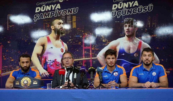 Burhan Akbudak: “Bu Takımın Bir Parçası Olduğum Ve Hedeflerime Ulaştığım İçin Çok Mutluyum”