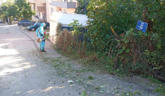 İ̇zmit’te Ekiplerin Temizlik Mesaisi Sürüyor