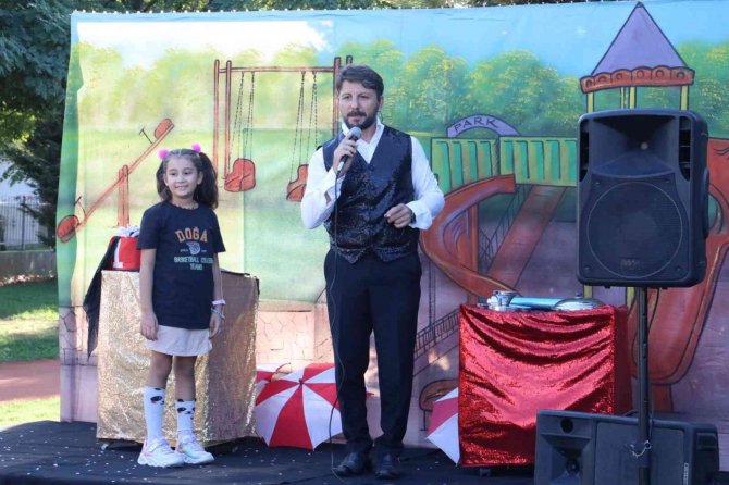 Çocuk Şenliğinde Doyasıya Eğlendiler